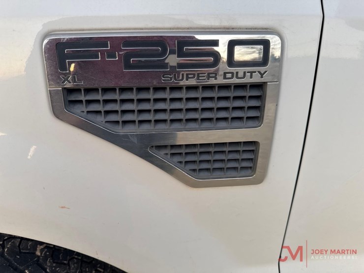 2009-ford-f250-xl-image-6