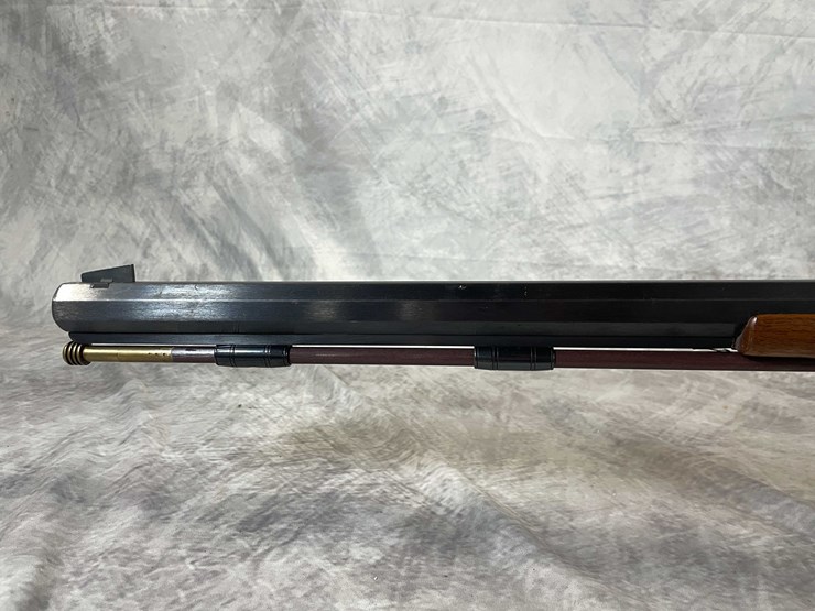 #1201-•-thompson-center,-.54-cal-muzzleloader,-sn:-10143,-(neenah,-wi)-image-17