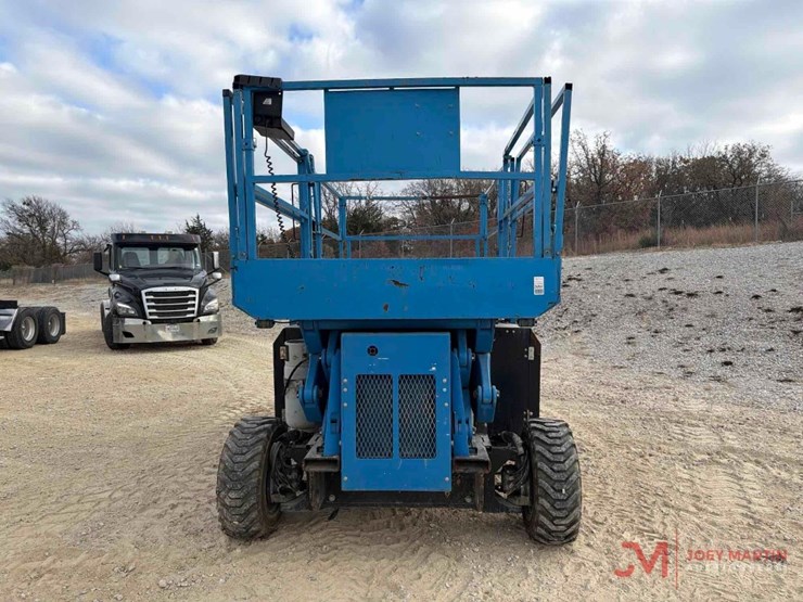 2016-genie-gs-3384-rough-terrain-scissor-lift-image-8