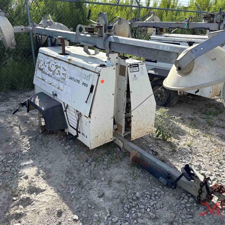 ALLMAND NITE-LITE PRO TOWABLE LIGHT TOWER