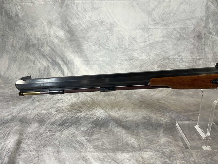 #1201-•-thompson-center,-.54-cal-muzzleloader,-sn:-10143,-(neenah,-wi)-image-6