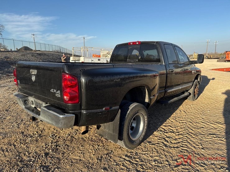 dodge-ram-3500-image-2