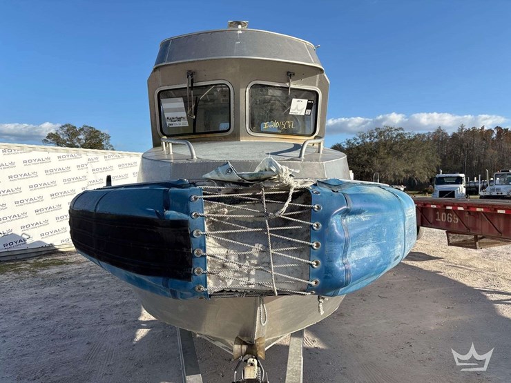 2011-armstong-marine-pilot-house-boat-w/-t/a-boat-trailer-image-12