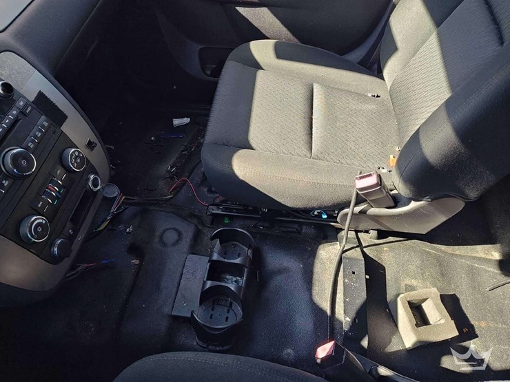 2014-chevrolet-tahoe-image-19