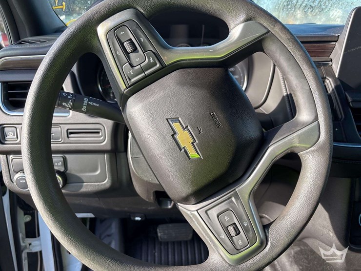 2024-chevrolet-tahoe-image-13