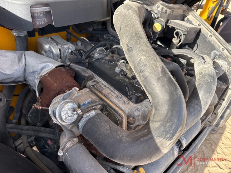 2017-jcb-510-56-image-21