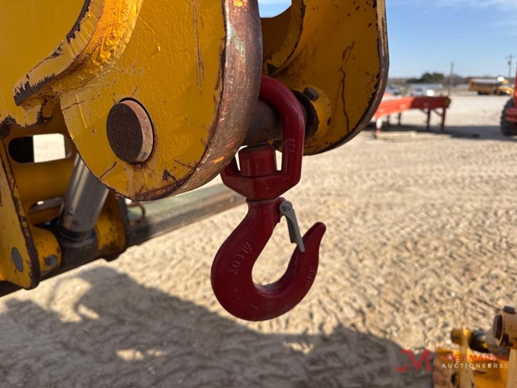 2017-jcb-510-56-image-10