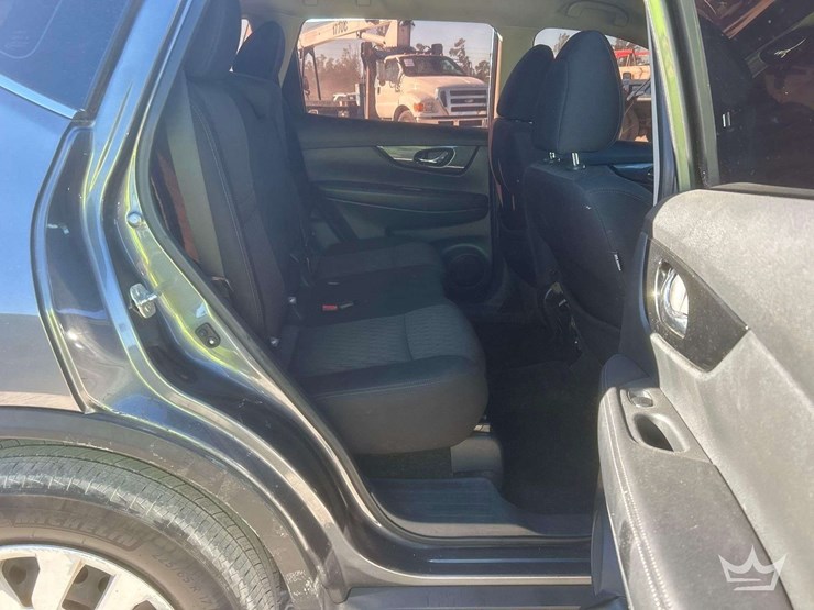 2017-nissan-rogue-image-11