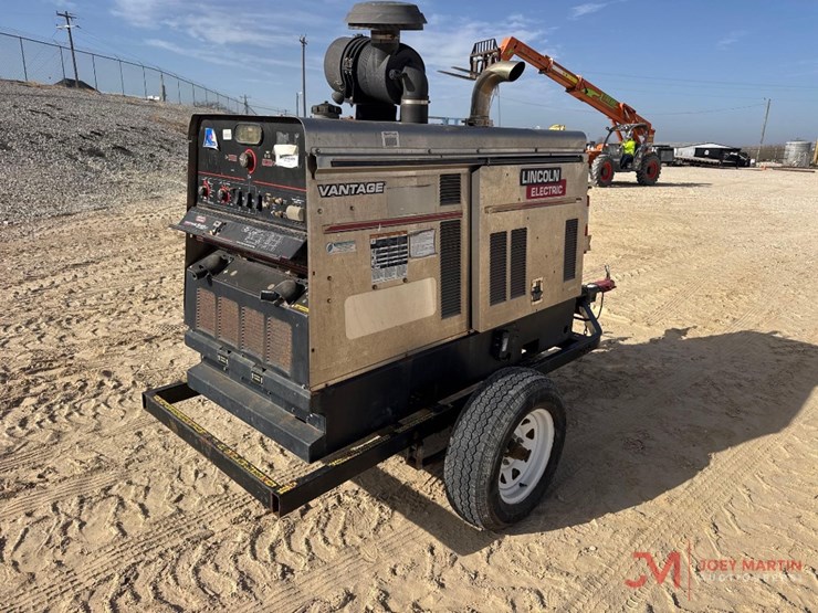 2019-lincoln-electric-vantage-549-hp-welder-/-generator-image-2