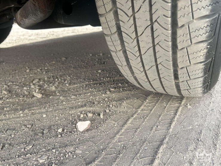 2013-infiniti-jx35-v-suv-image-42