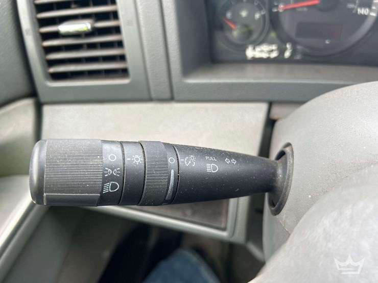 2005-jeep-grand-cherokee-image-13