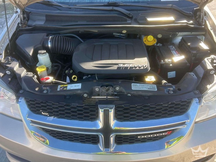 2016-dodge-grand-caravan-image-7