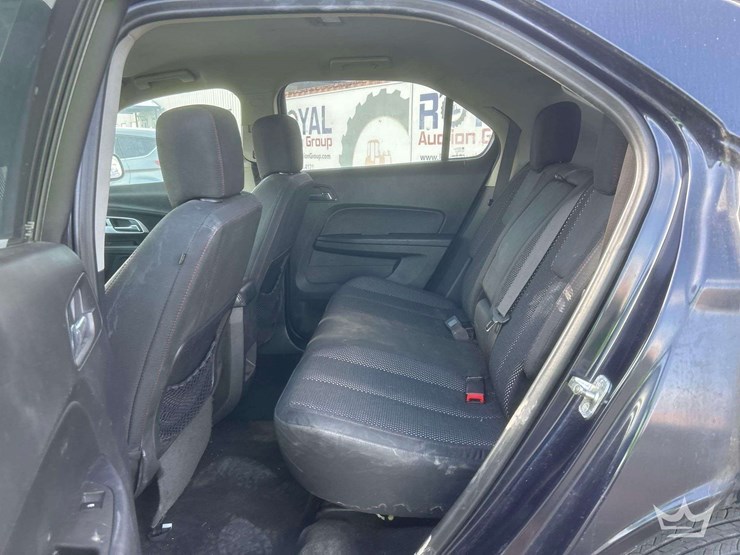 2017-chevrolet-equinox-image-21