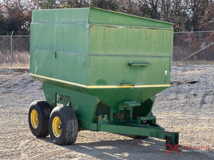 john-deere-pull-grain-cart-image-1