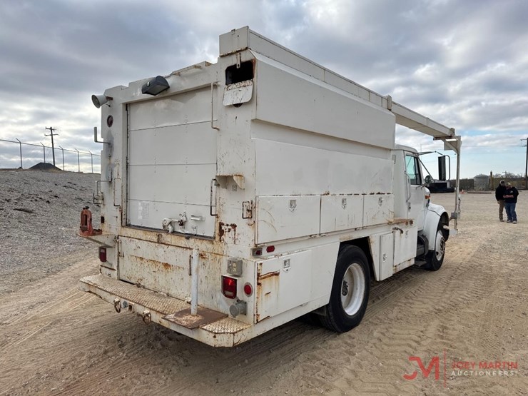 1996-international-4700-image-2