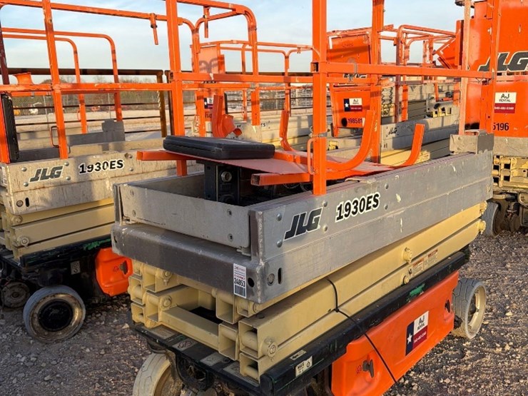 jlg-1930es-image-4