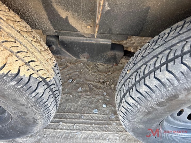 2020-doosanxp825hp-750-towable-air-compressor-image-10