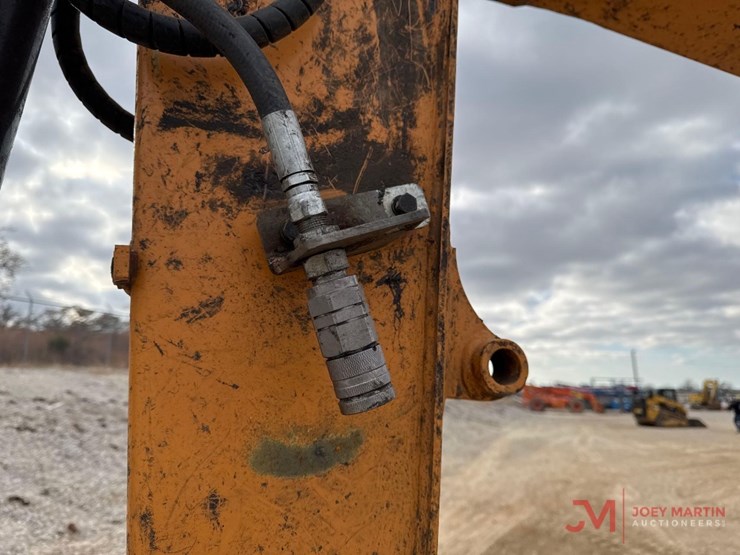 2014-case-cx57c-image-11