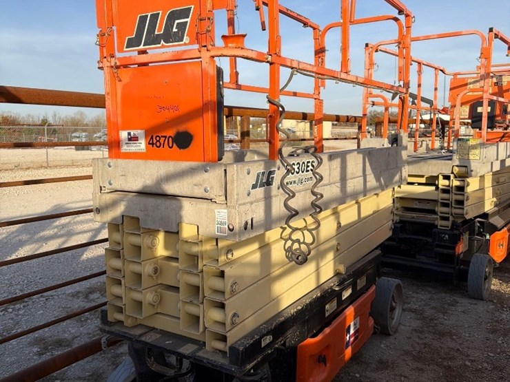 jlg-2630es-image-4