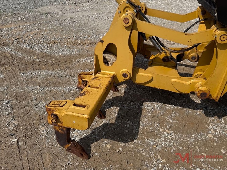 2012-caterpillar-140m2-image-11