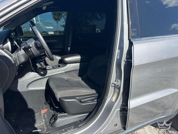 2019-jeep-grand-cherokee-image-12