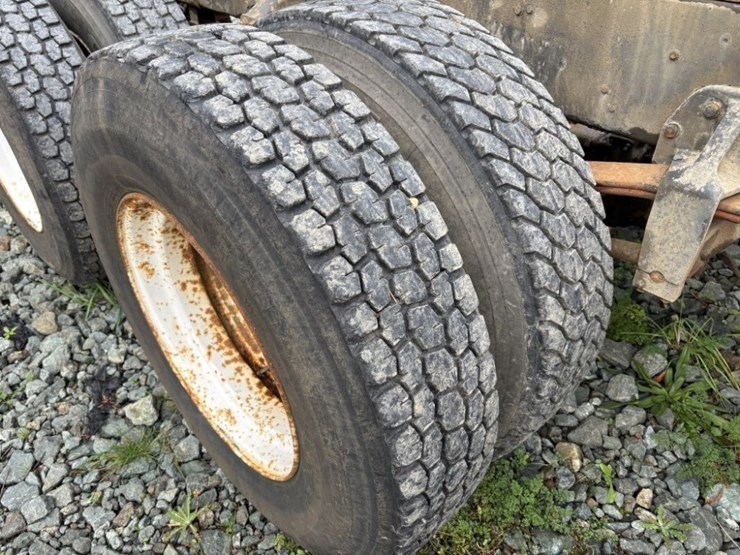 freightliner-t6364-t/a-cab-&-chassis-image-13