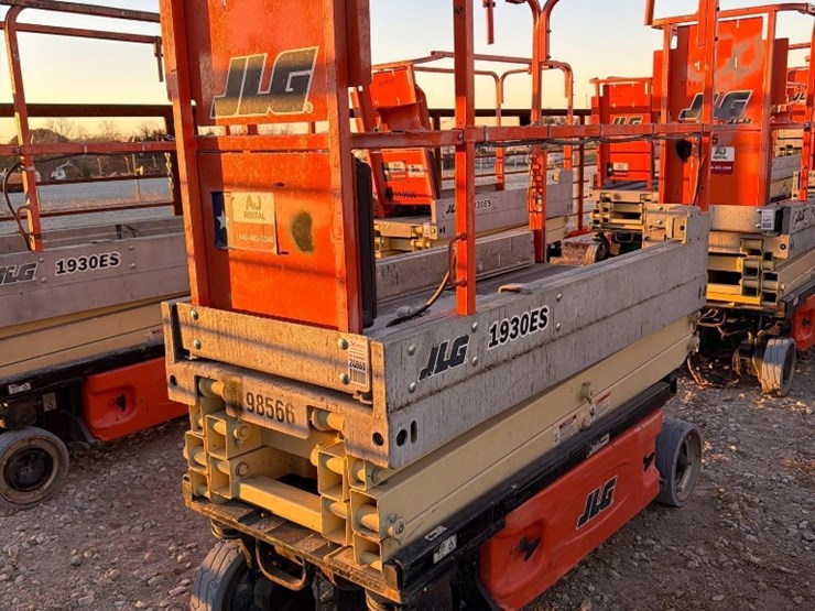 jlg-1930es-image-4