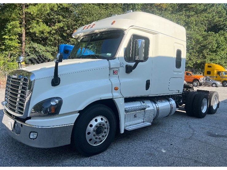 2019-freightliner-cascadia-125-image-1