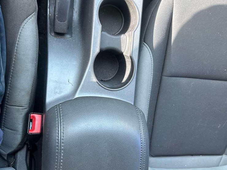 2015-ford-escape-image-19