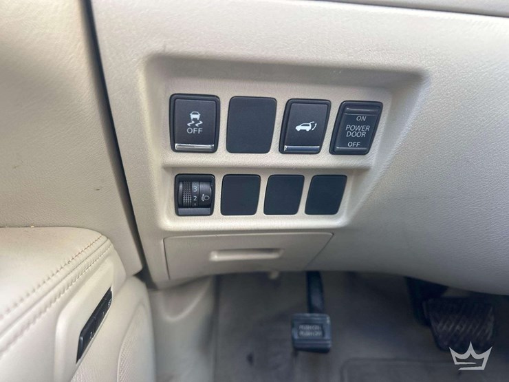 2013-infiniti-jx35-v-suv-image-21