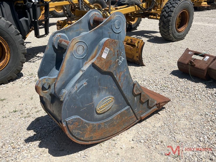 strickland-22"-excavator-tooth-bucket-w/-welded-on-sand-foot-image-2