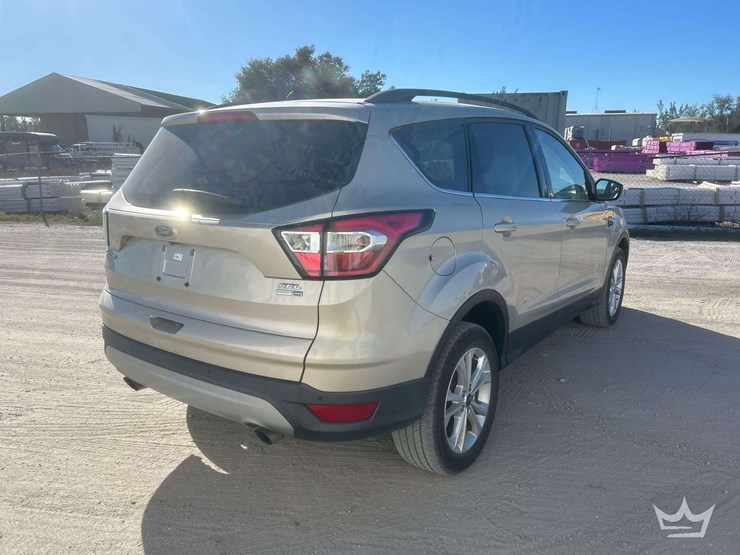 2018-ford-escape-image-3