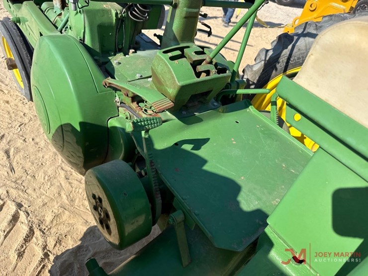 john-deere-model-a-image-13