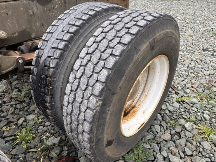 freightliner-t6364-t/a-cab-&-chassis-image-11