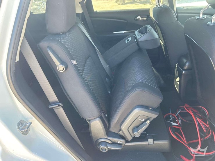 2016-dodge-journey-image-22