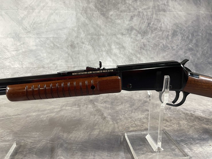 #1196-•-henry-gallery-gun,-22-cal-pump-action-rifle,-sn:-p20769t,-(neenah,-wi)-image-10