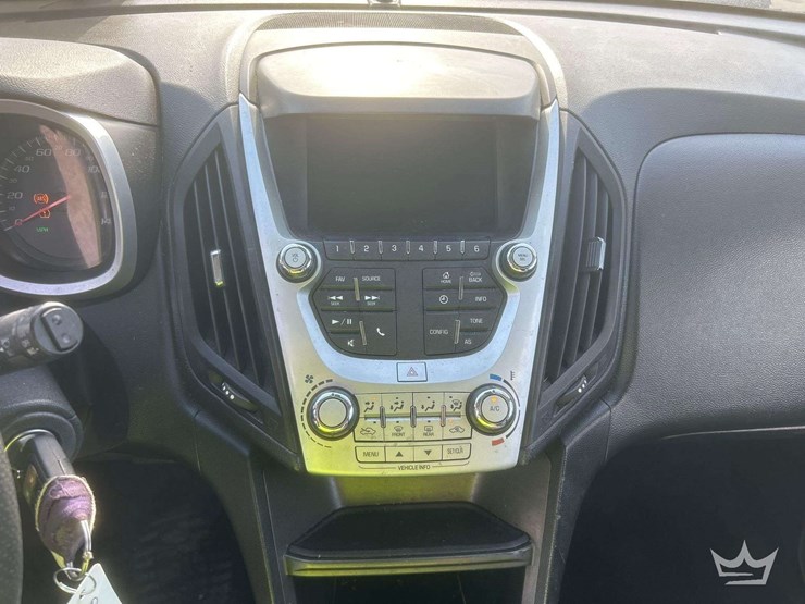 2017-chevrolet-equinox-image-15