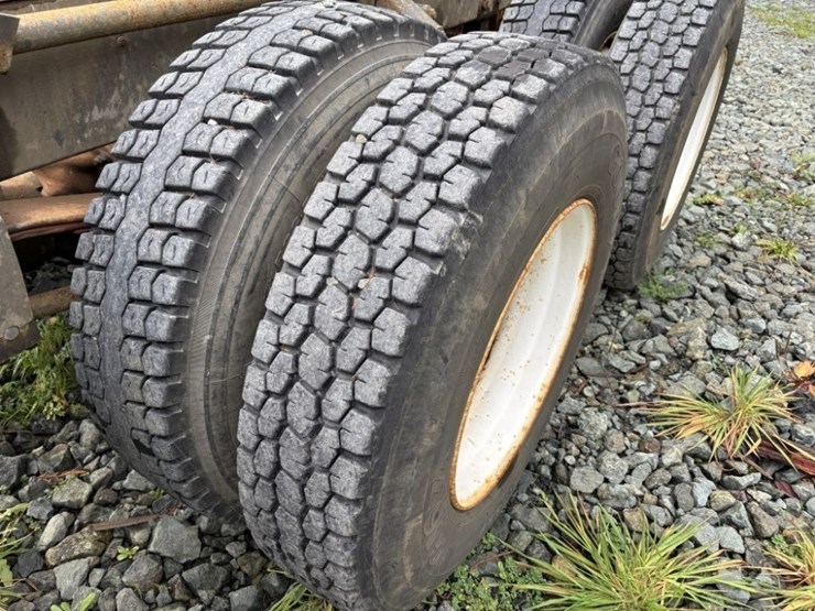 freightliner-t6364-t/a-cab-&-chassis-image-10