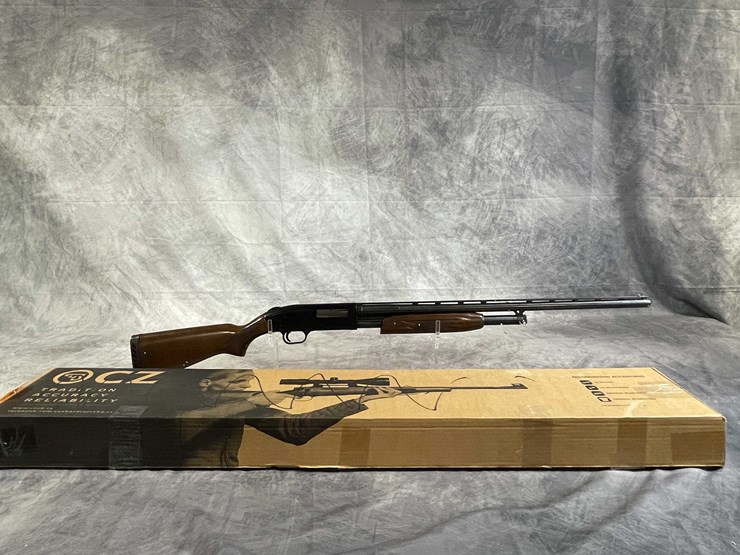 #4049-•-mossberg-500a,-20-ga.-pump-action-shotgun,-sn:-p124436,-(neenah,-wi)-image-1
