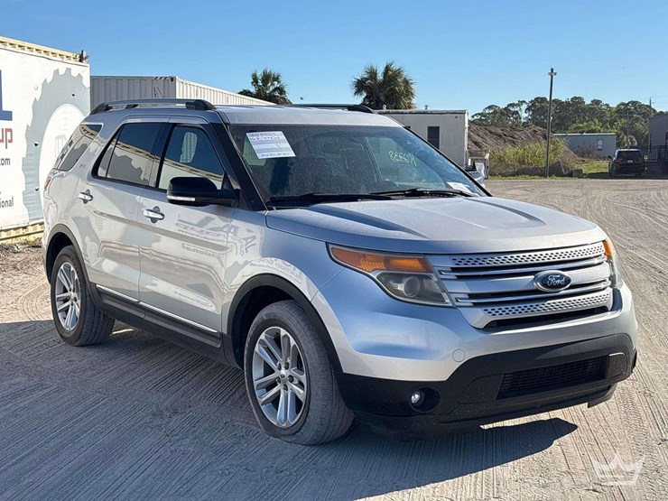 2014-ford-explorer-image-2
