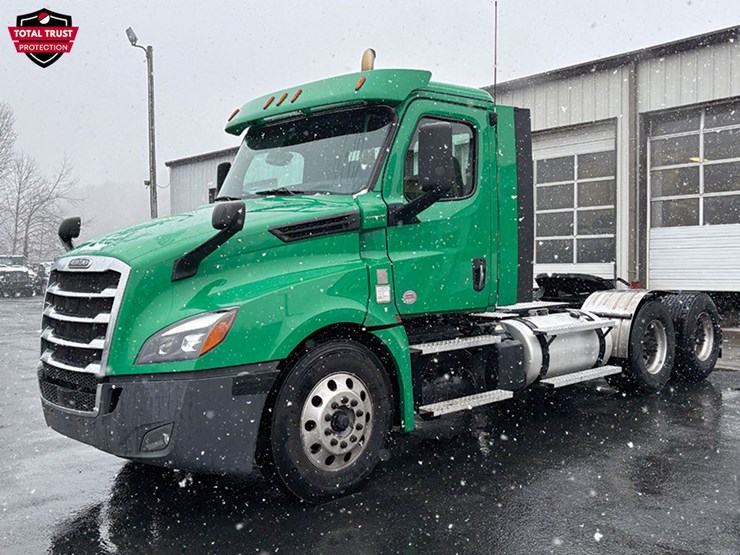 freightliner-cascadia-126-image-2