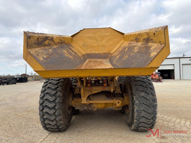 caterpillar-745-image-4