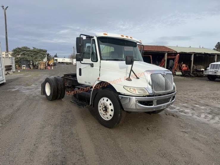 2002-international-4400lp-image-9