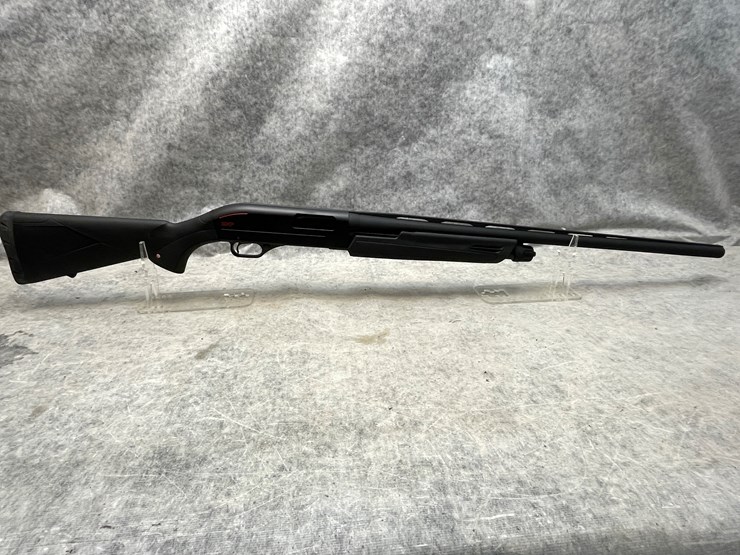 #4517-•-winchester-sxp-12-ga-shotgun,-sn:-12azp33289-(princeton,-mn)-image-1