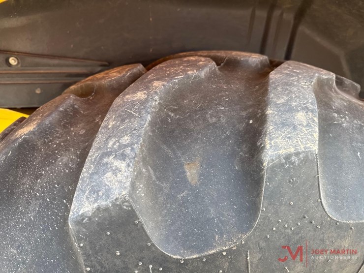 new-holland-b95c-image-13