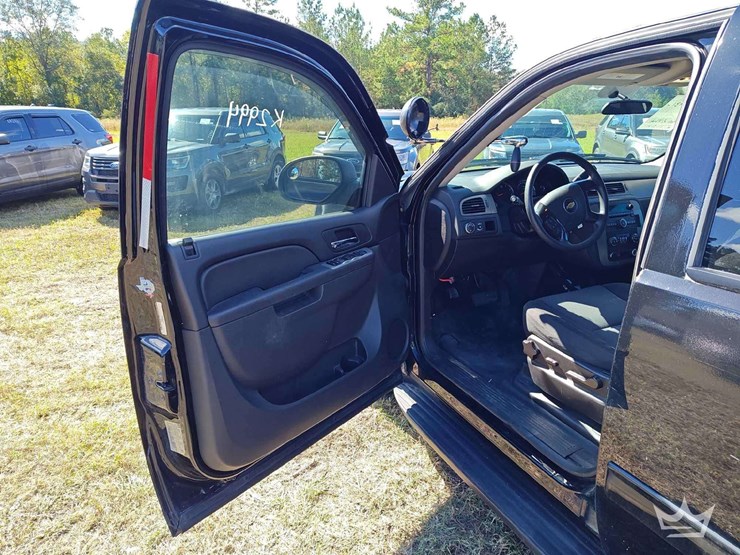 2014-chevrolet-tahoe-image-13