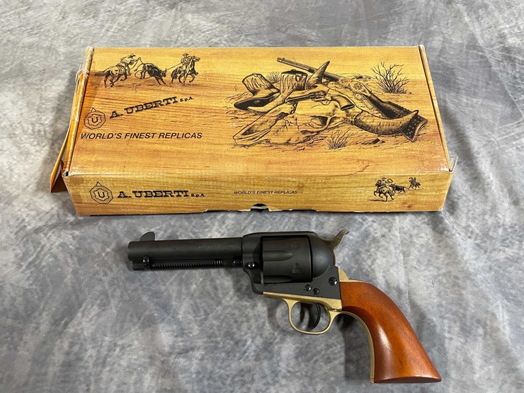 #5193-•-stoeger-cattleman,-45-colt-revolver-pistol,-sn:-um3413,-(neenah,-wi)-image-1