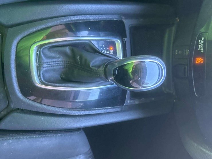 2017-nissan-rogue-image-21