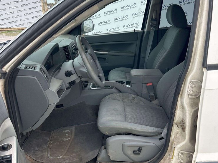 2005-jeep-grand-cherokee-image-11