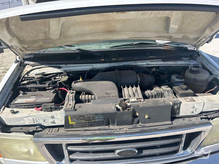 2003-coachmen-catalina-sport-220rk-class-c-motorhome-image-9